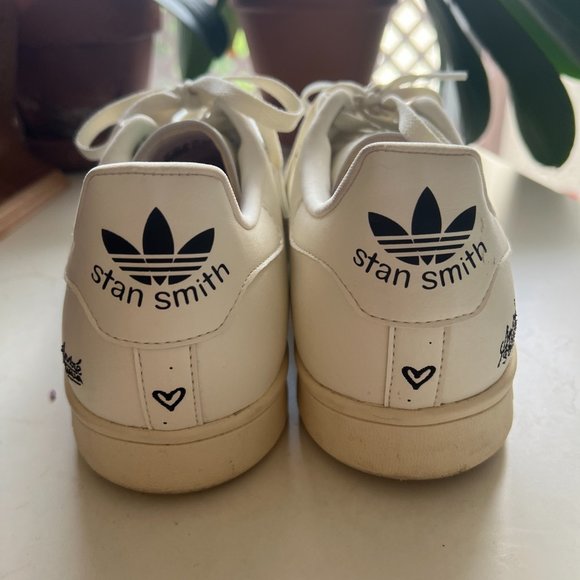 Adidas STAN SMITH X ANDRÉ SARAIVA "The Worlds Need Love" - Size 11 - Picture 3 of 4